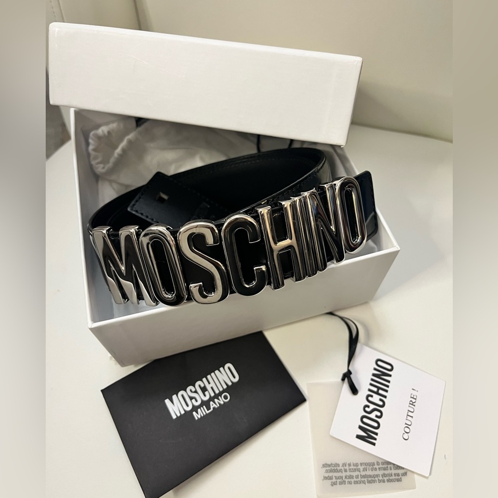 MOSCHINO SILVER BLACK PATENT LEATHER BELT